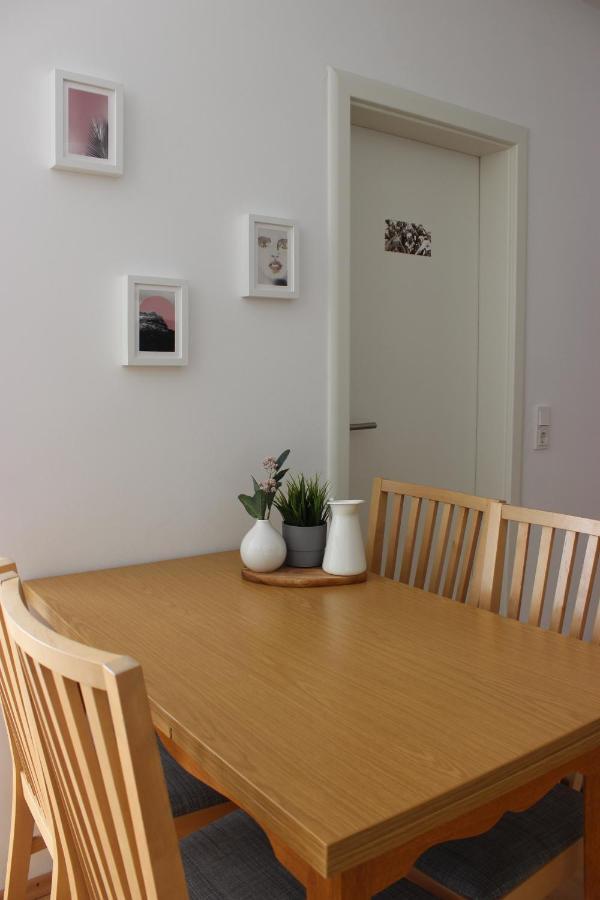 Ferienwohnung Markert - Neben Den Weinbergen รันเดอร์ซัคเคอร์ ภายนอก รูปภาพ
